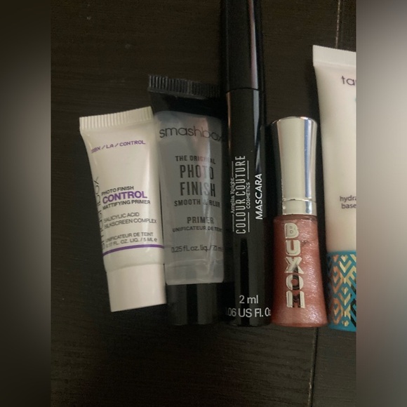 Beauty Sampler Set. Includes 5 samples. All brand new & never used. See pics - Picture 3 of 4